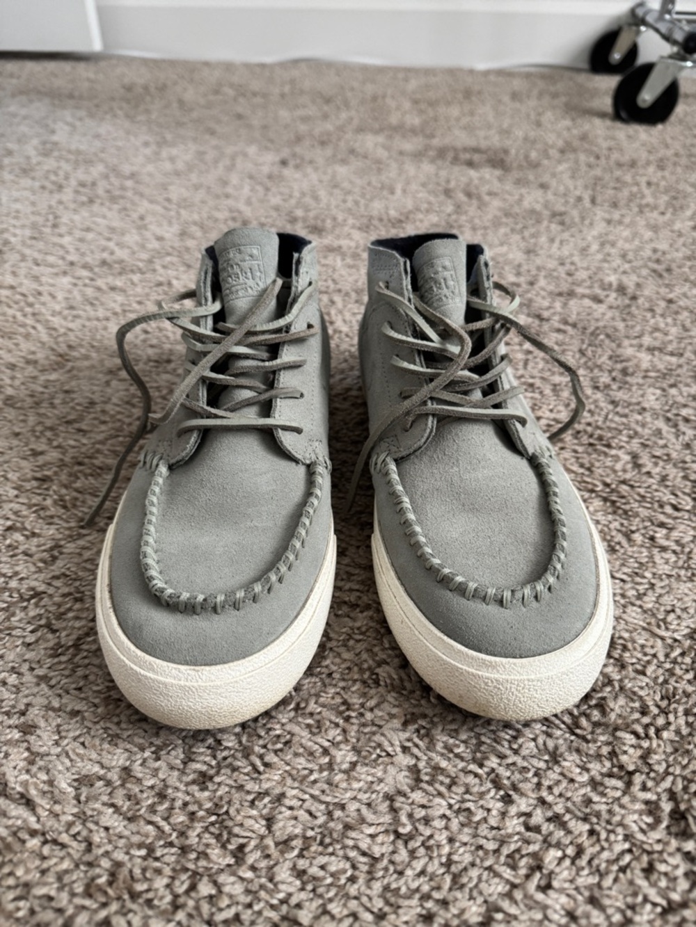 Nike Men's Mid-Top Suede Sneakers in teal with Off-White Sole - Picture 3 of 4